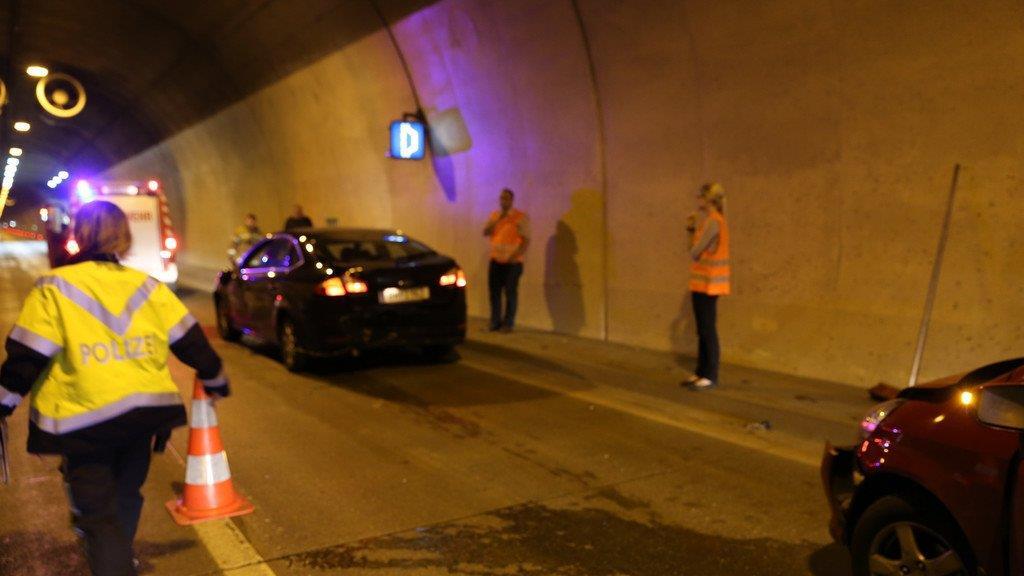 Auffahrunfall im Hieflertunnel