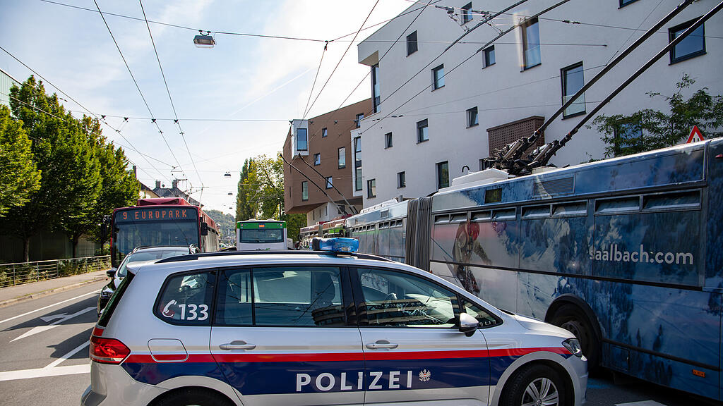 Notarztwagen, Aiglhofstraße, Mülln