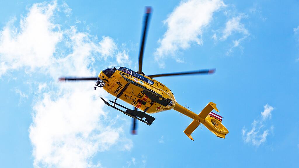 Der Mann wurde ins UKH Salzburg geflogen.