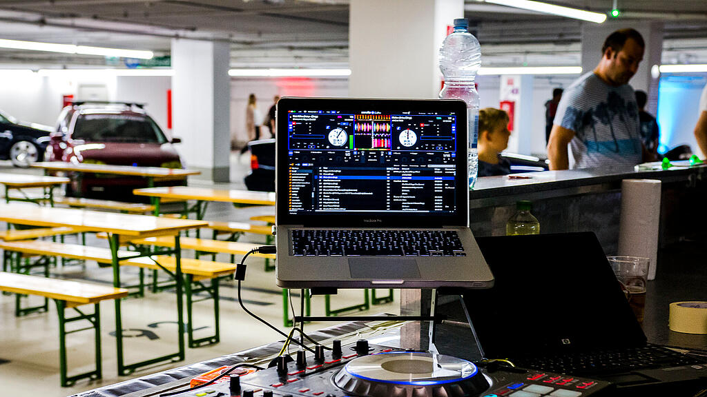 Feel the Street Vol. 4