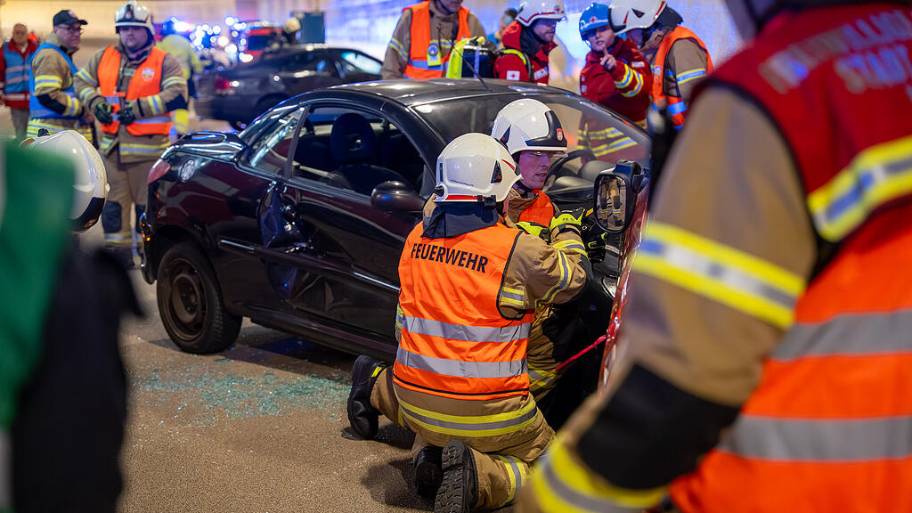 Große Einsatzübung im Lieferinger-Tunnel
