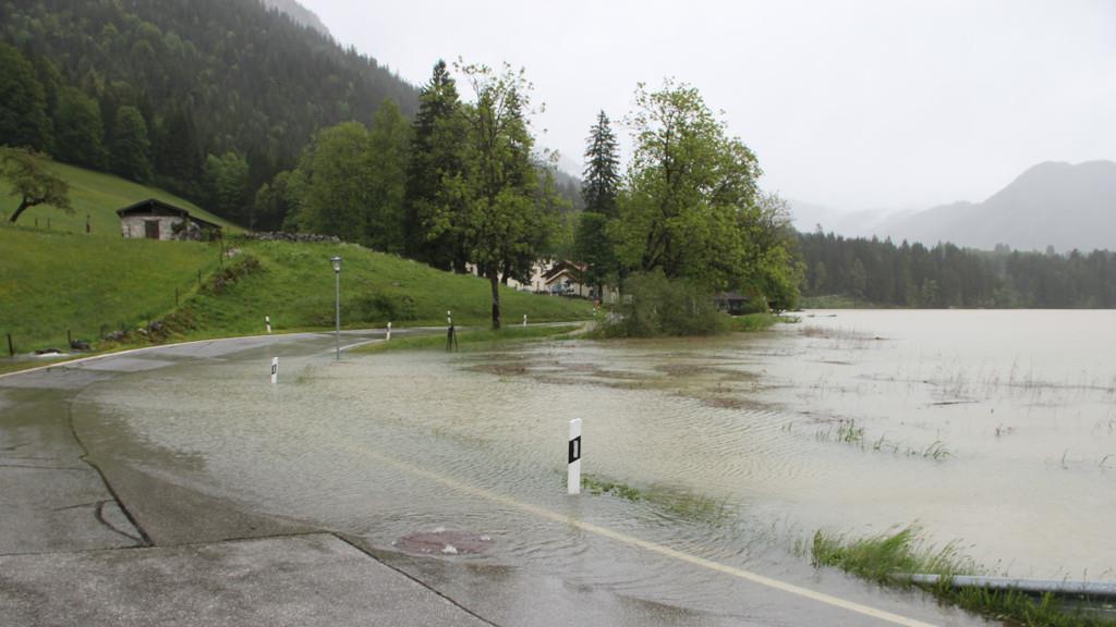 Hochwasser in Hintersee (BGL)