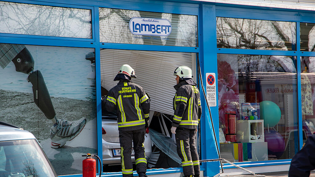 Pkw-Crash Salzburg-Parsch