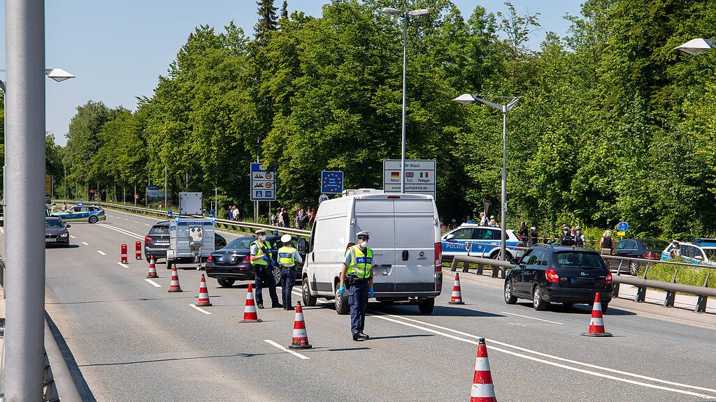 S\u00f6der und Seehofer in Freilassing