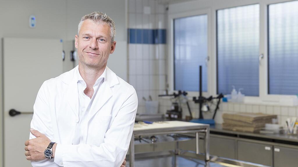 Fabio Monticelli mit neuer Methode an der Gerichtsmedizin Salzburg.