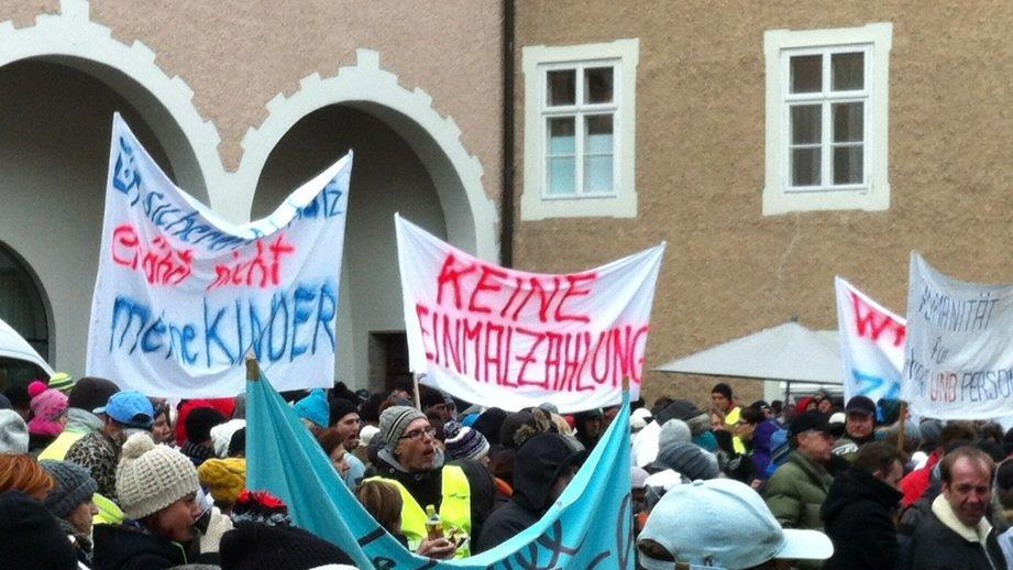 Protestmarsch zum Chiemseehof