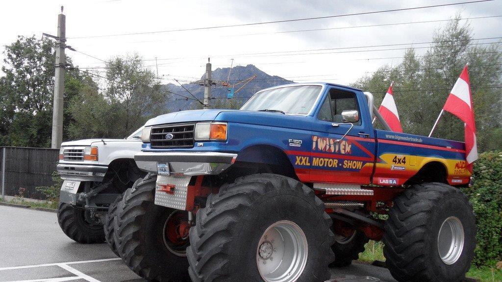 Monster Truck Stunt Show