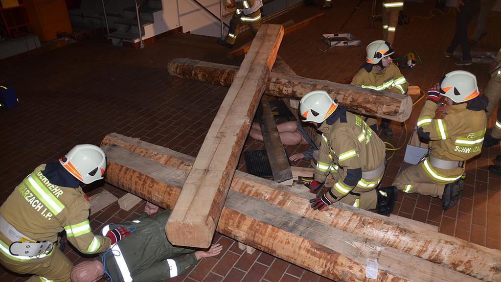 Schwarzacher Einsatzkräfte üben für Ernstfall