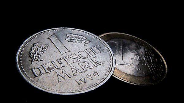 Noch massenhaft alte Münzen und Scheine in deutschen Haushalten