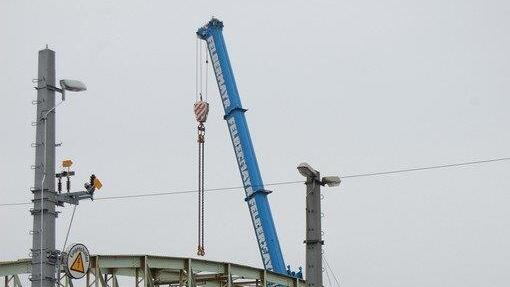 Fußgängerbrücke abgetragen