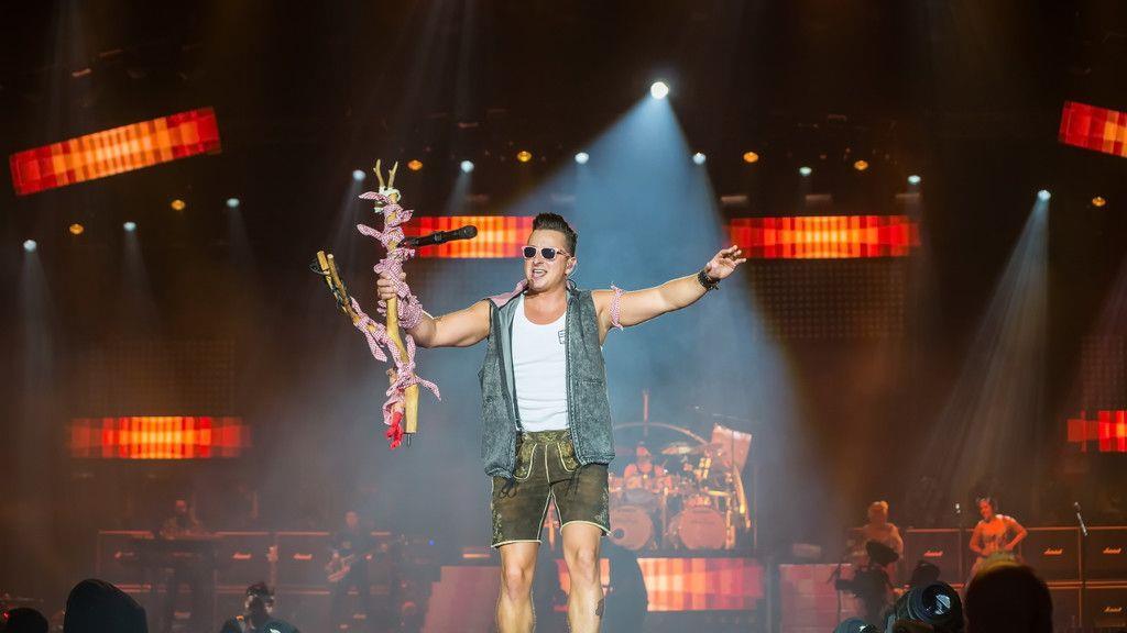 Andreas Gabalier in der Salzburgarena, I