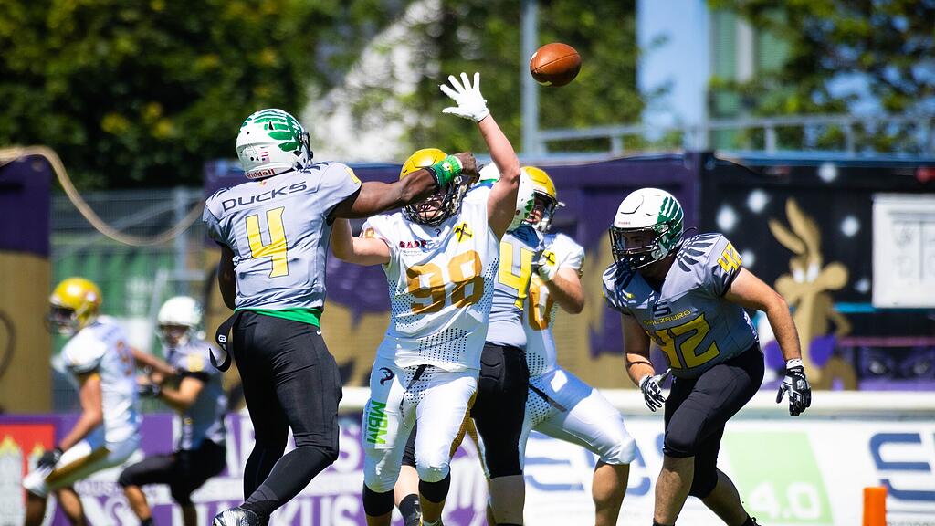 Salzburg Ducks, Football