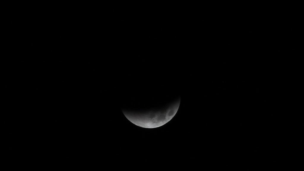 Super-Blutmond über Salzburg