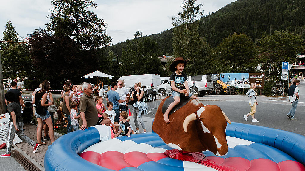 Stra\u00dfenfest Flachau