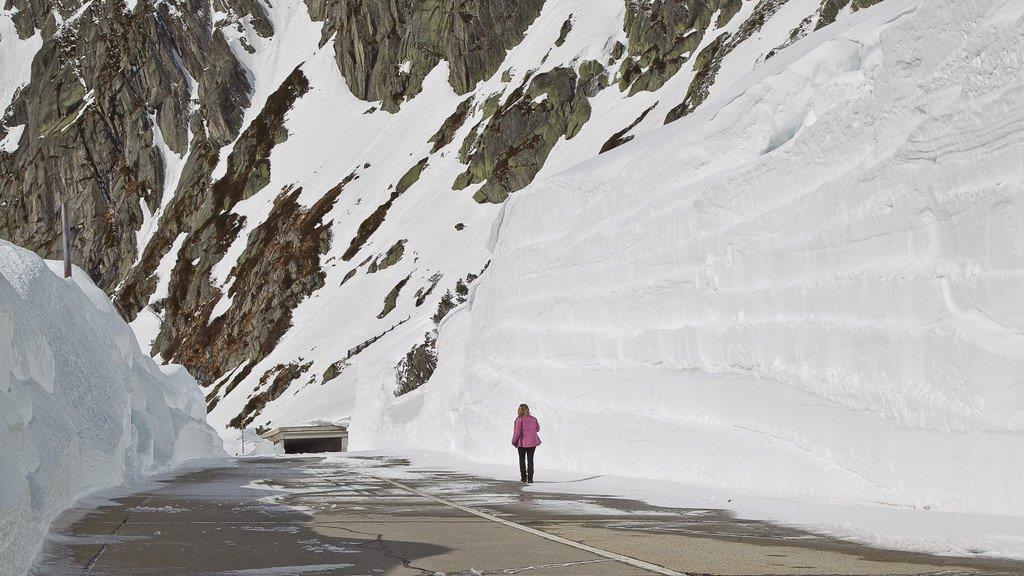Schneeräumung am Gotthardpass