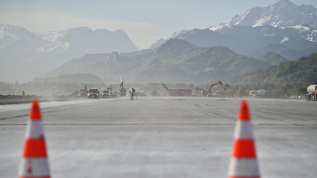 Sanierung am Flughafen Salzburg l\u00e4uft, II
