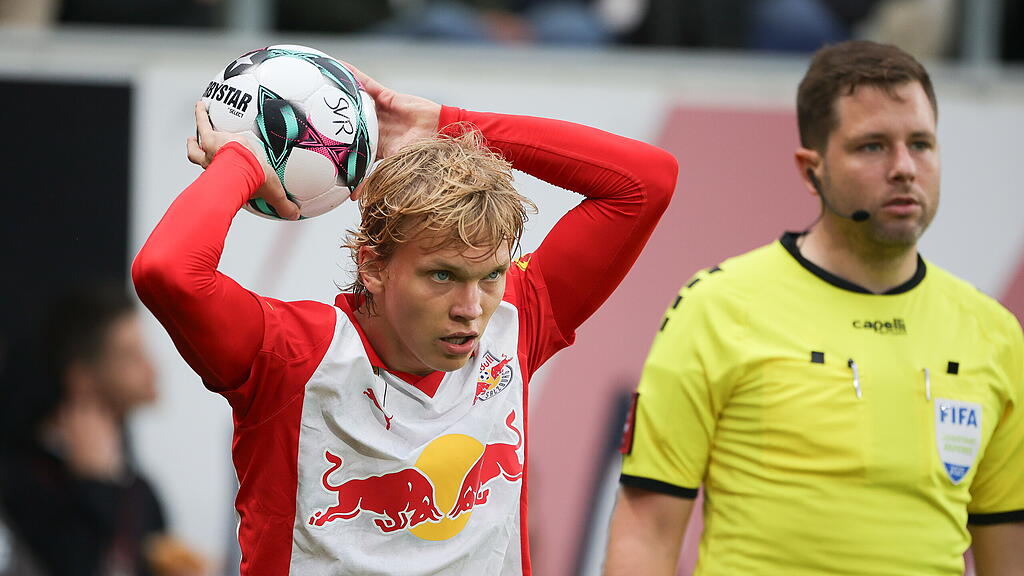 FUSSBALL: ADMIRAL BUNDESLIGA/ 1. RUNDE: SV OBERBANK RIED - RED BULL SALZBURG