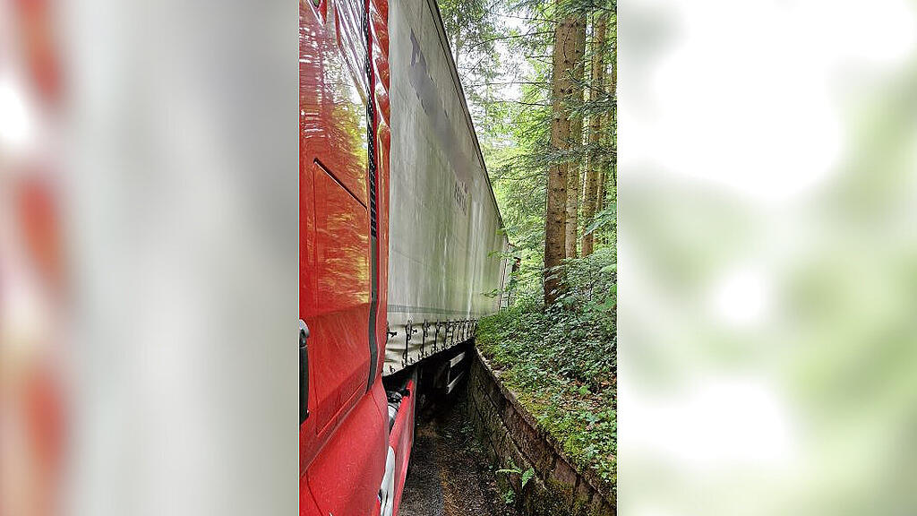 Lkw-Bergung in Thalgau