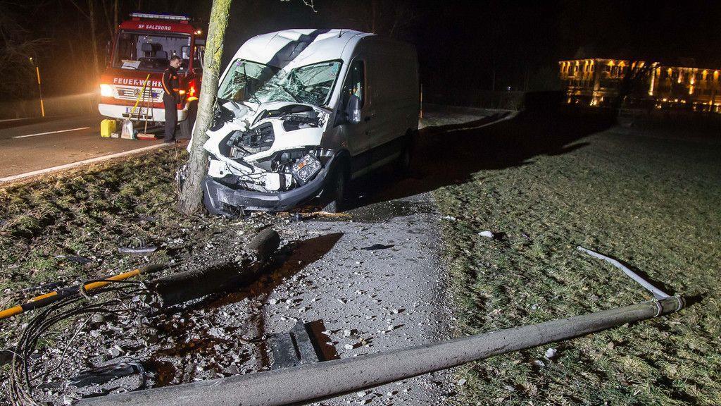 Unfall mit Transporter in Morzger Straße