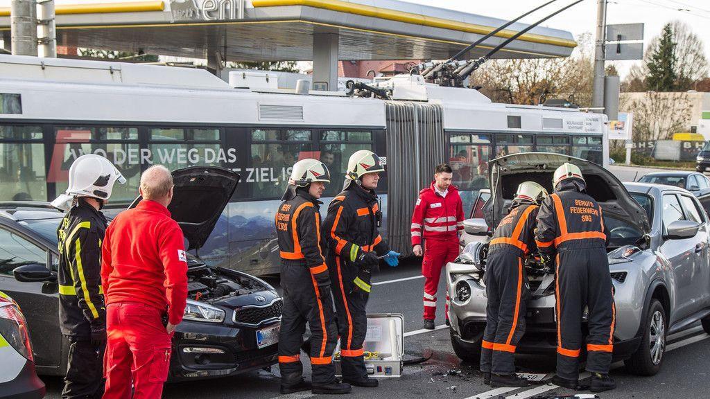 Pkw-Kollision auf der Münchner Bundesstraße
