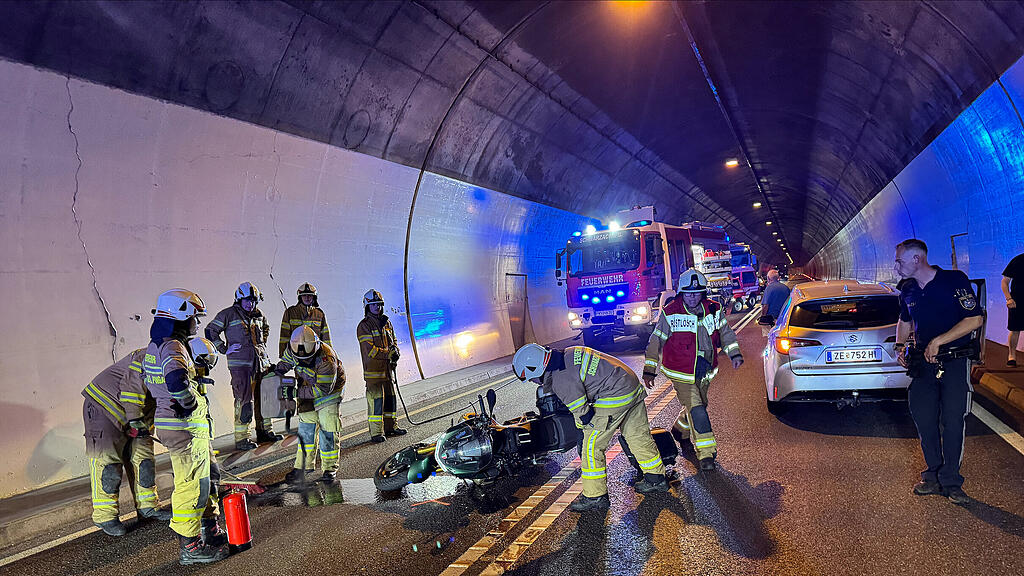 Verletzter bei Motorradunfall im Schönbergtunnel
