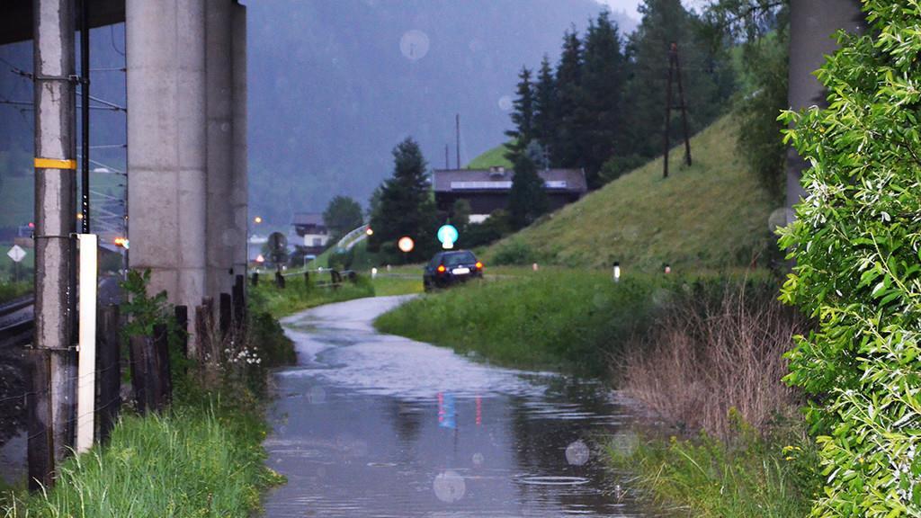 Feuerwehren nach Starkregen im Pongau im Einsatz