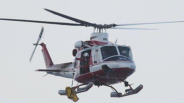 Flüchtlingsboot nur per Helikopter erreichbar