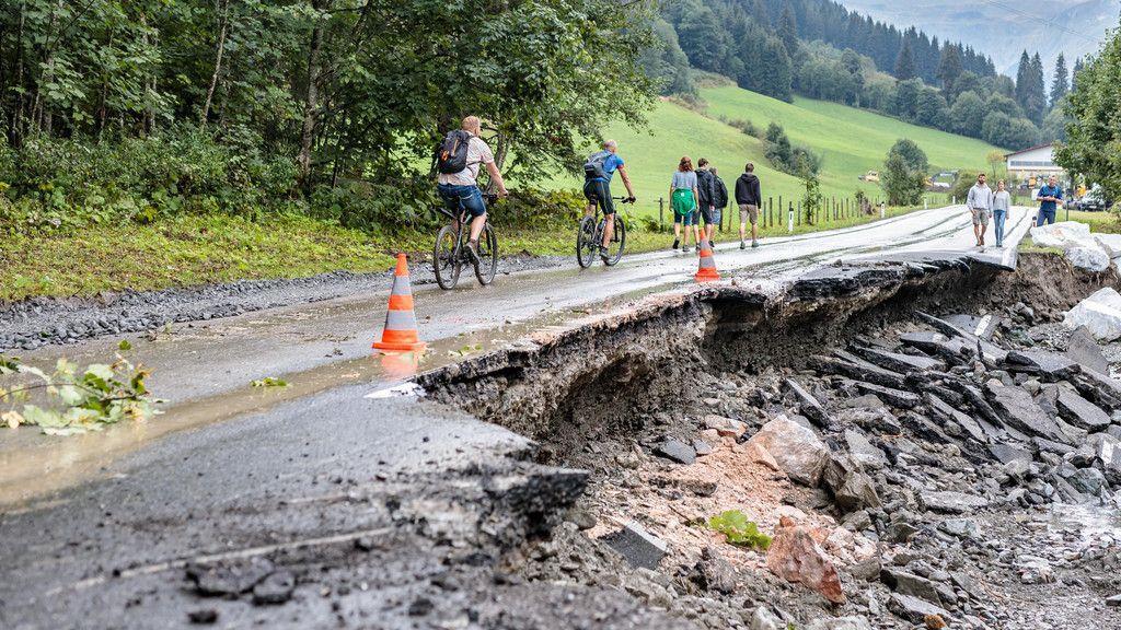 Schwere Unwetter: Aufräumarbeiten im Glemmtal I
