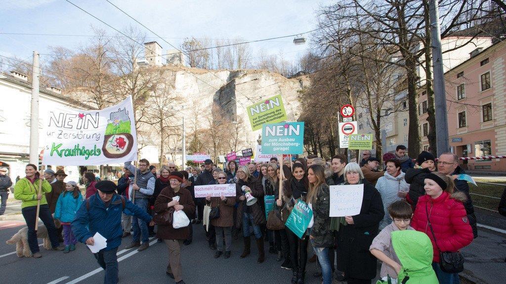 Demo gegen Mönchsberggaragen-Ausbau, II