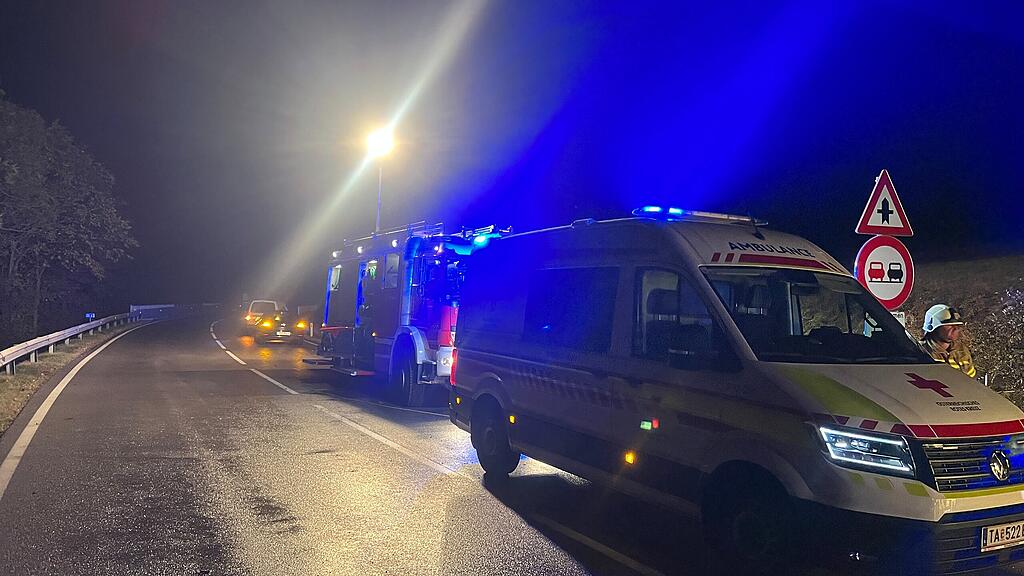 Unfall mit Kastenwagen auf B99 im Lungau