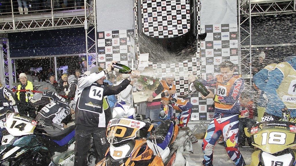 Siegerehrung bei Snow Mobile