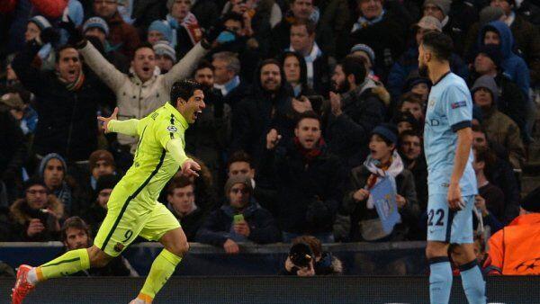 Luis Suarez erzielt in Manchester beide Barca-Treffer