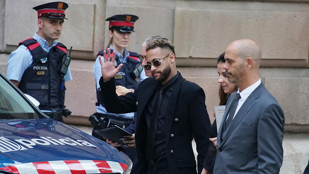 Neymar, Gericht