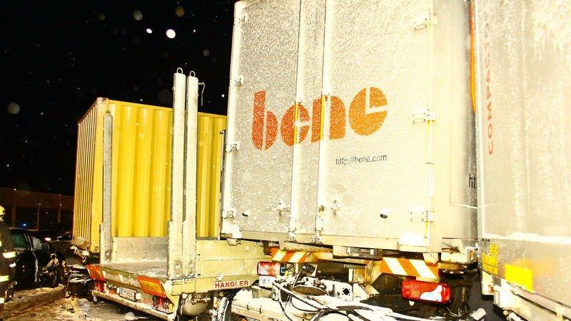 Massencrash auf A1