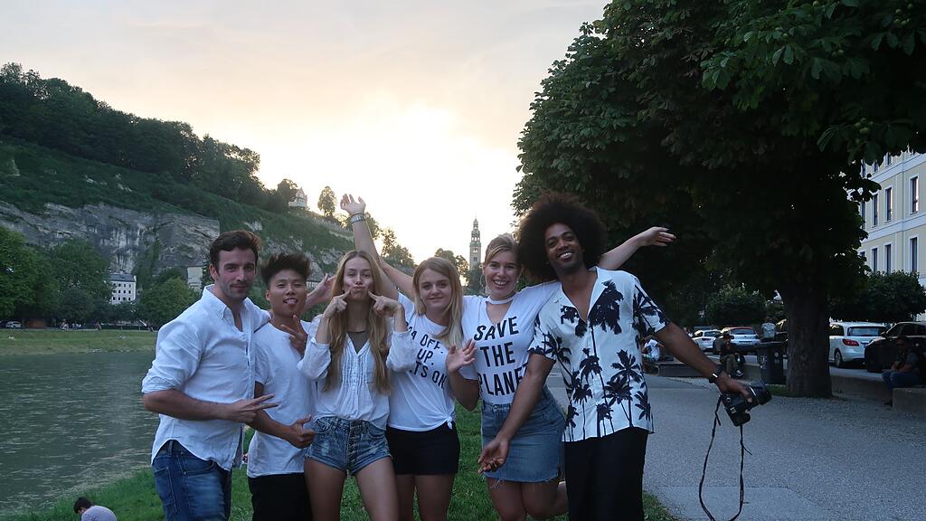 Die Blogger von #theuvmsquad von links nach rechts: Claus Wunsch, Kenny Tran, Andrea Ager, Almina Licina, Sarah Baumgartner und Yosliem Jamieson.