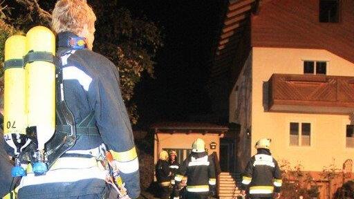 Fernseher in Flammen