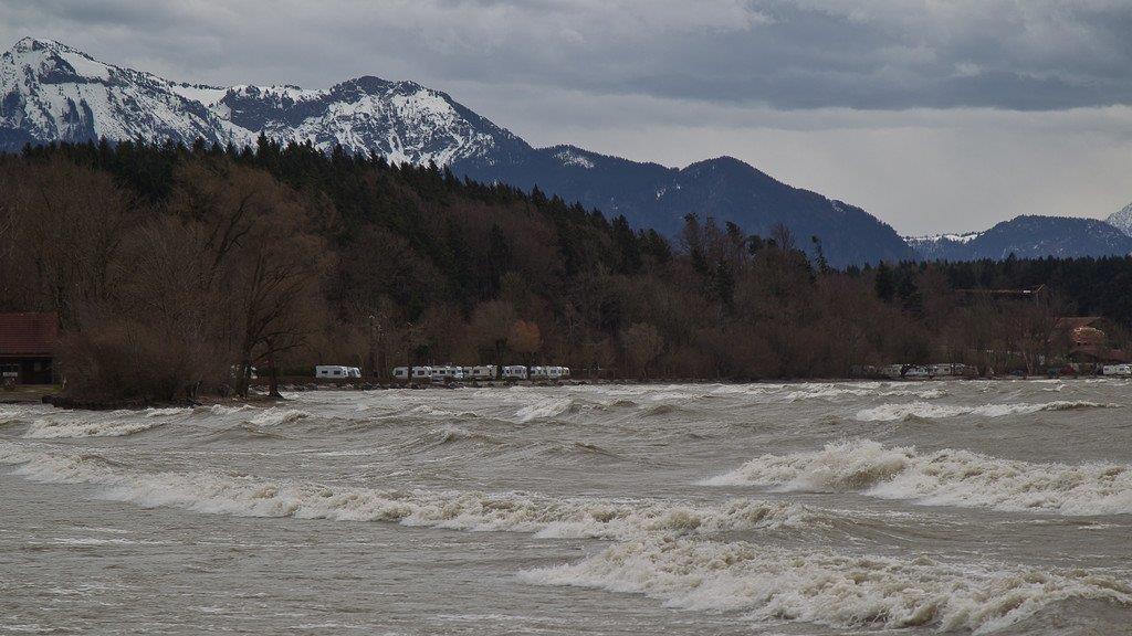 Niklas fegt über Chiemsee