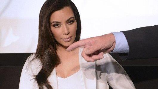 Kim Kardashian bei Pressekonferenz mit Richard Lugner in der Lugner Kino City