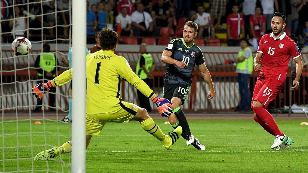 Die Tore von Ramsey (mitte) sind offenbar gefährlich - nicht nur für seine Gegner.