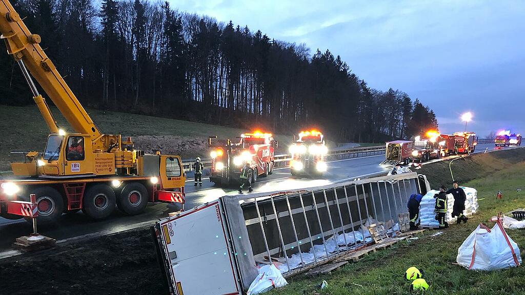 Unfall bei Siegsdorf West auf A8