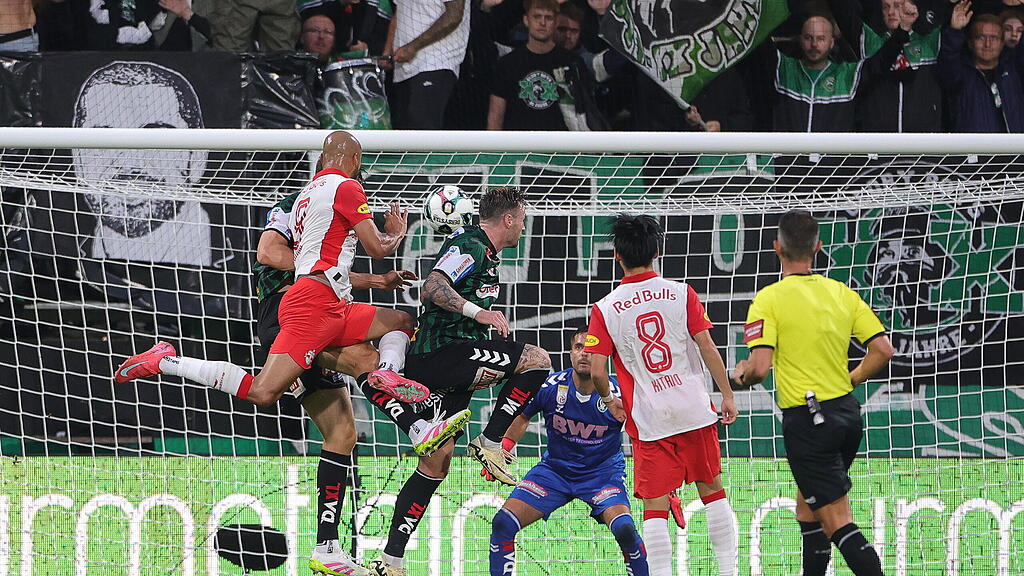 FUSSBALL: ADMIRAL BUNDESLIGA/ 1. RUNDE: SV OBERBANK RIED - RED BULL SALZBURG