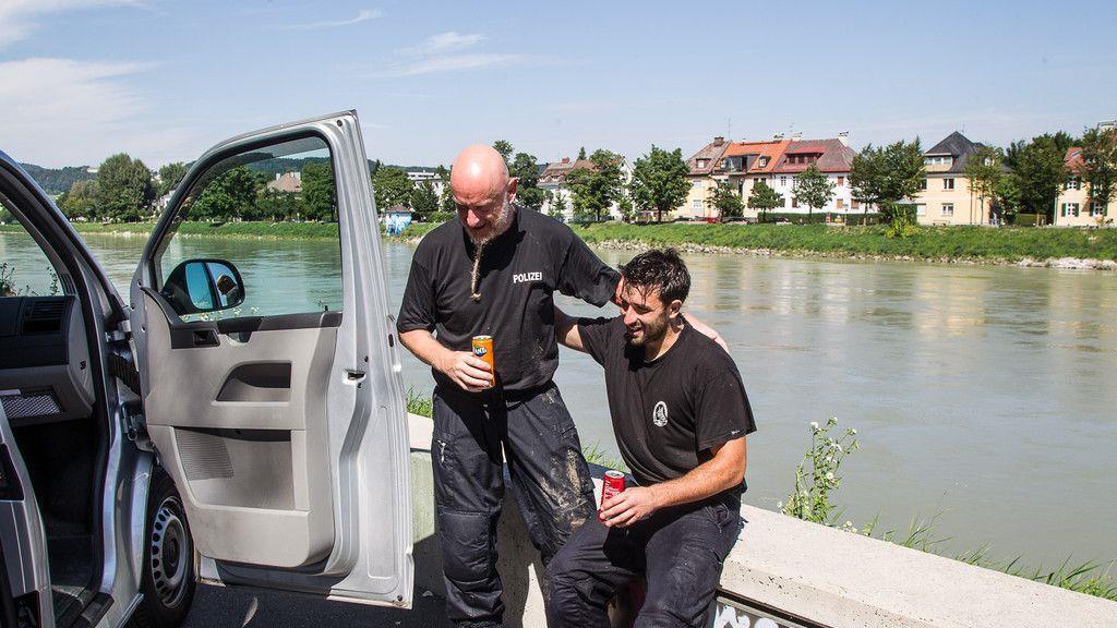Mann aus Salzach gerettet