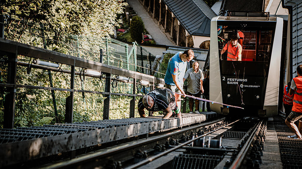 Weltrekordversuch FestungsBahn ziehen