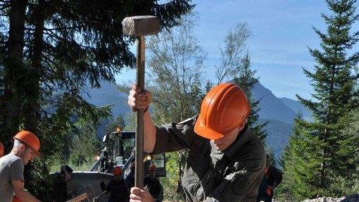 Milizsoldaten trainieren