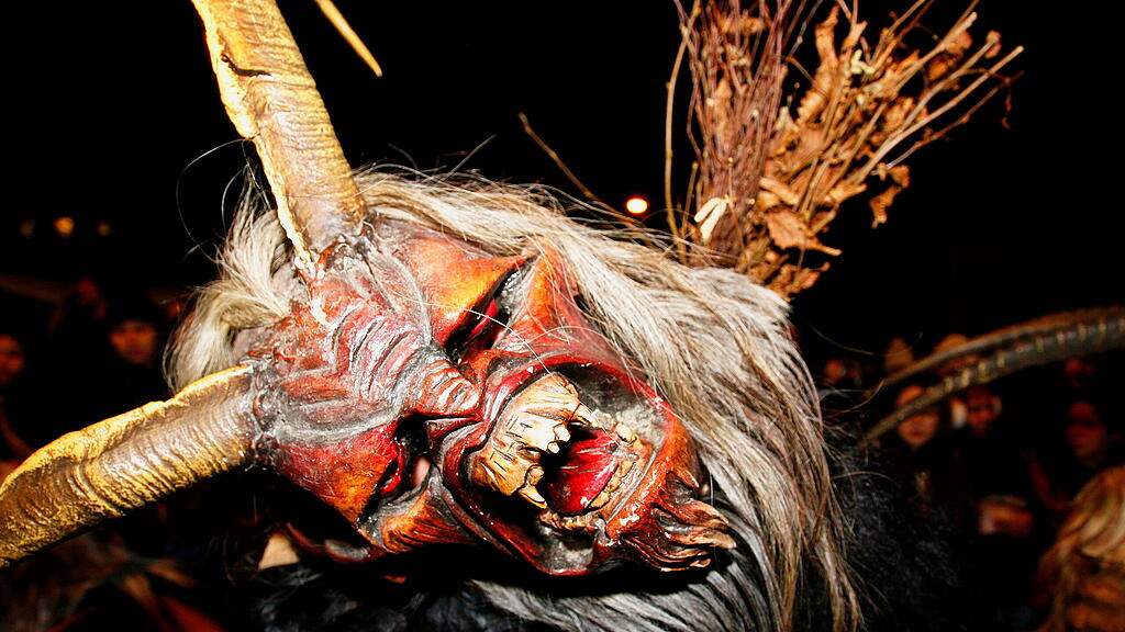 Maxglaner Krampus und Perchtenlauf