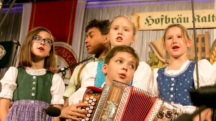 Gstanzlsingen in Brauerei Kaltenhausen