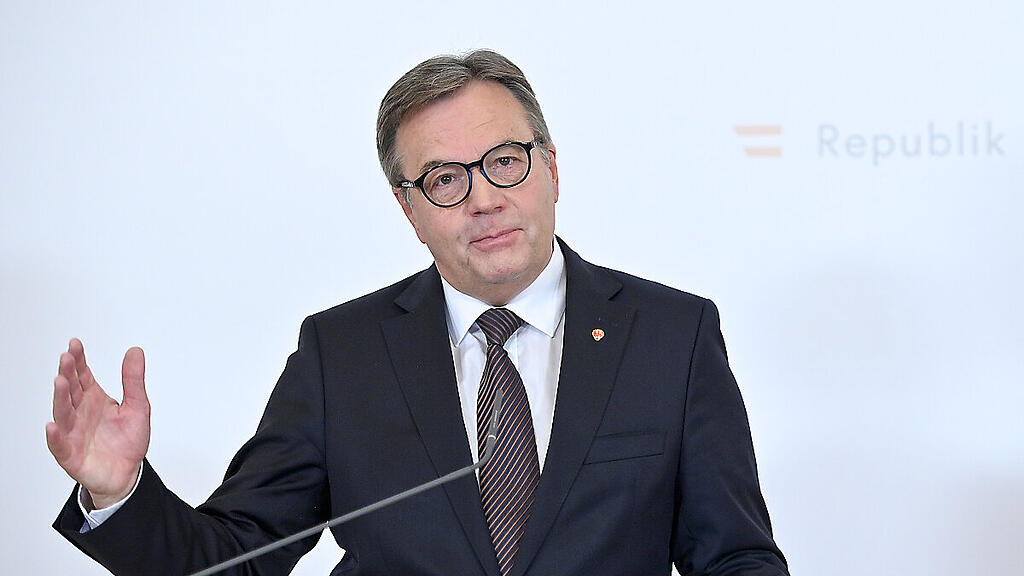 Platter wirbt für Impfung