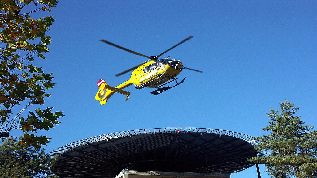 Das Mädchen musste mit dem Rettungshubschrauber ins Krankenhaus geflogen werden (Symbolbild).