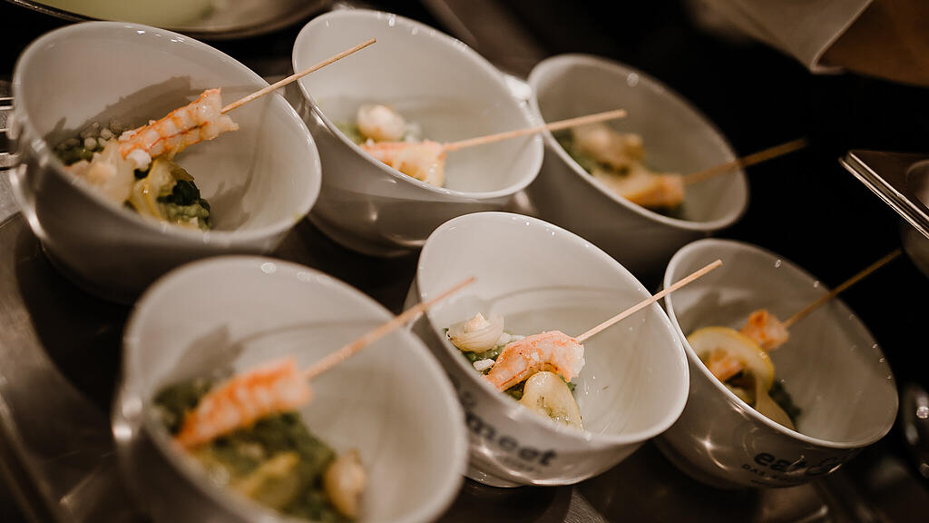 Eat & Meet, Miele