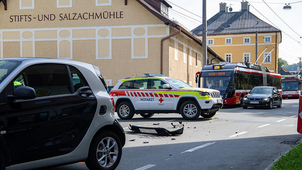 Notarztwagen, Aiglhofstraße, Mülln